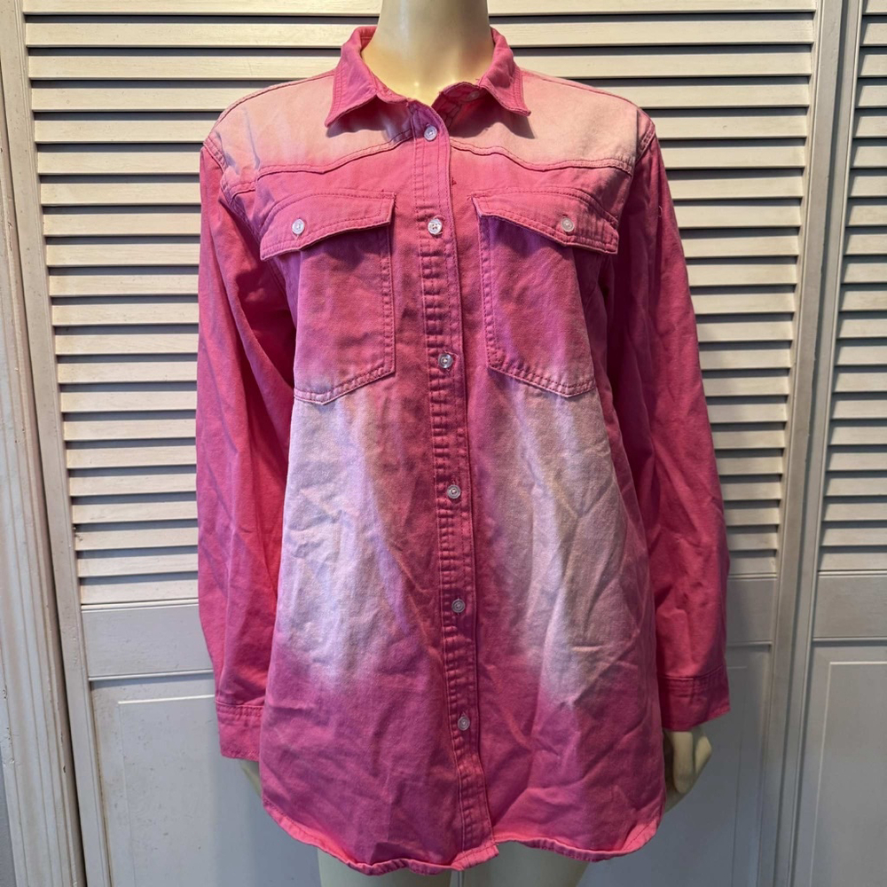 NWT Women's Luvamia Pink & White Ombre Button Down Shirt Size M